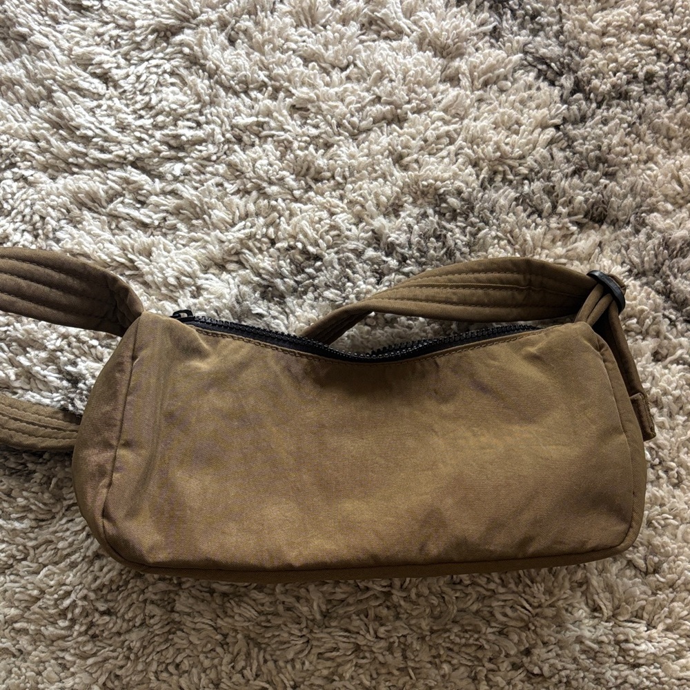BAGGU CARGO SHOULDER BAG SEAWEED - Picture 4 of 5